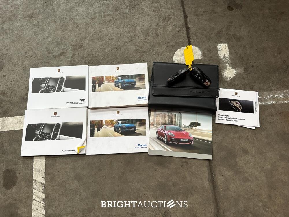 Porsche Macan Turbo 3.6 V6 400pk 2014 (Origineel-NL & 1e Eigenaar), 6-XSG-36