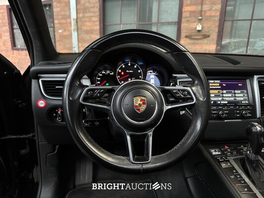 Porsche Macan Turbo 3.5 V6 400pk 2014 (Origineel-NL & 1e Eigenaar), 6-XSG-36