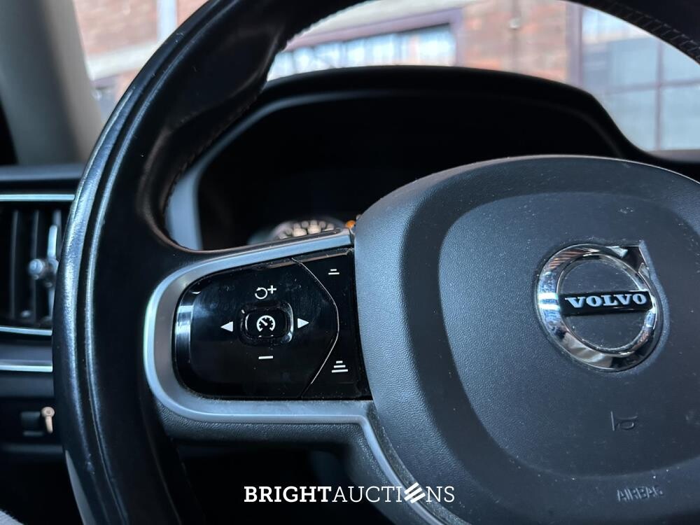 Volvo V60 2.0 B3 Momentum Advantage 163PK 2021 (Origineel-NL+1e eigenaar), K-788-LP