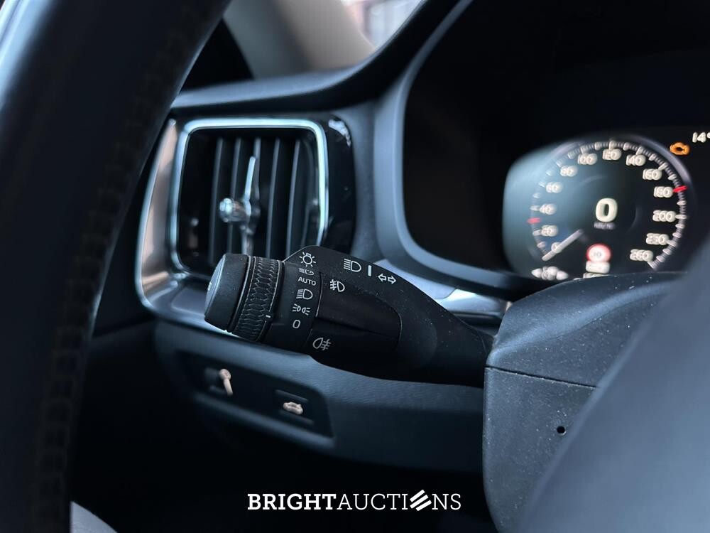 Volvo V60 2.0 B3 Momentum Advantage 163PK 2021 (Origineel-NL+1e eigenaar), K-788-LP