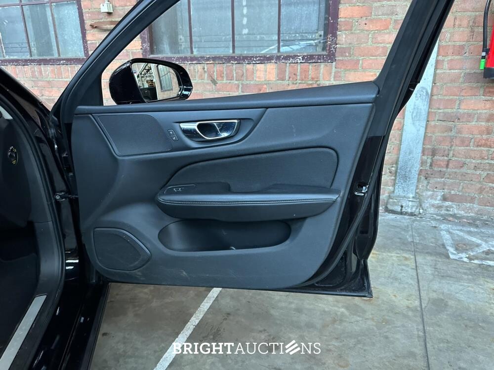 Volvo V60 2.0 B3 Momentum Advantage 163PK 2021 (Origineel-NL+1e eigenaar), K-788-LP