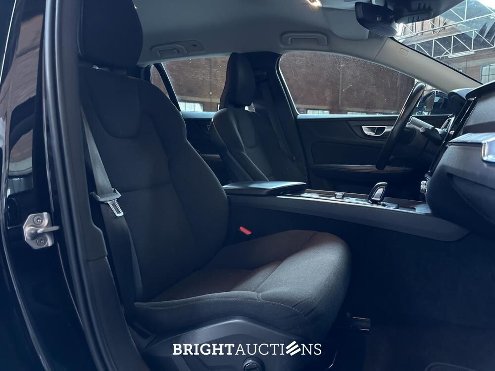 Volvo V60 2.0 B3 Momentum Advantage 163PK 2021 (Origineel-NL+1e eigenaar), K-788-LP