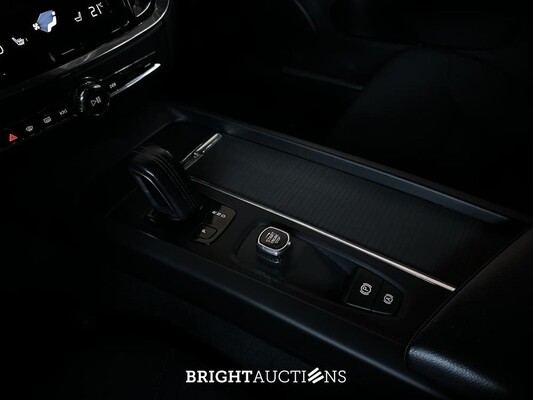 Volvo V60 2.0 B3 Momentum Advantage 163PK 2021 (Origineel-NL+1e eigenaar), K-788-LP