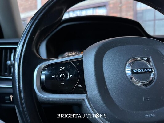 Volvo V60 2.0 B3 Momentum Advantage 163PK 2021 (Origineel-NL+1e eigenaar), K-788-LP