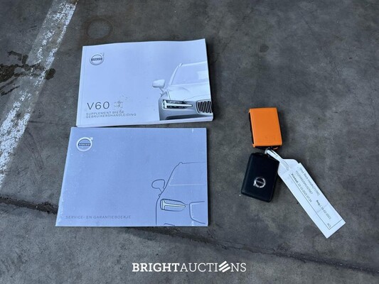 Volvo V60 2.0 B3 Momentum Advantage 163PK 2021 (Origineel-NL+1e eigenaar), K-788-LP
