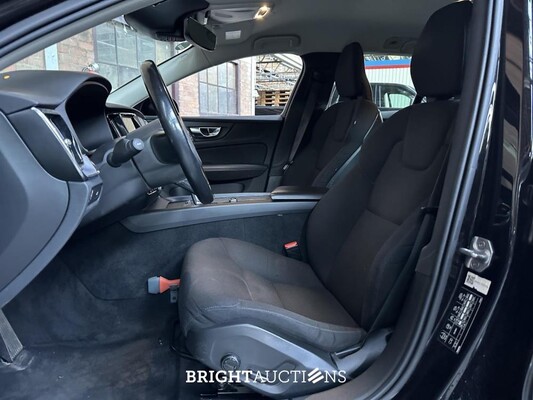 Volvo V60 2.0 B3 Momentum Advantage 163PK 2021 (Origineel-NL+1e eigenaar), K-788-LP