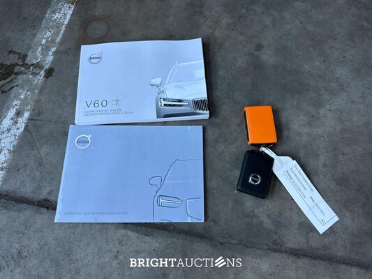 Volvo V60 2.0 B3 Momentum Advantage 163PK 2021 (Origineel-NL+1e eigenaar), K-788-LP