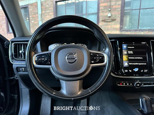 Volvo V60 2.0 B3 Momentum Advantage 163PK 2021 (Origineel-NL+1e eigenaar), K-788-LP