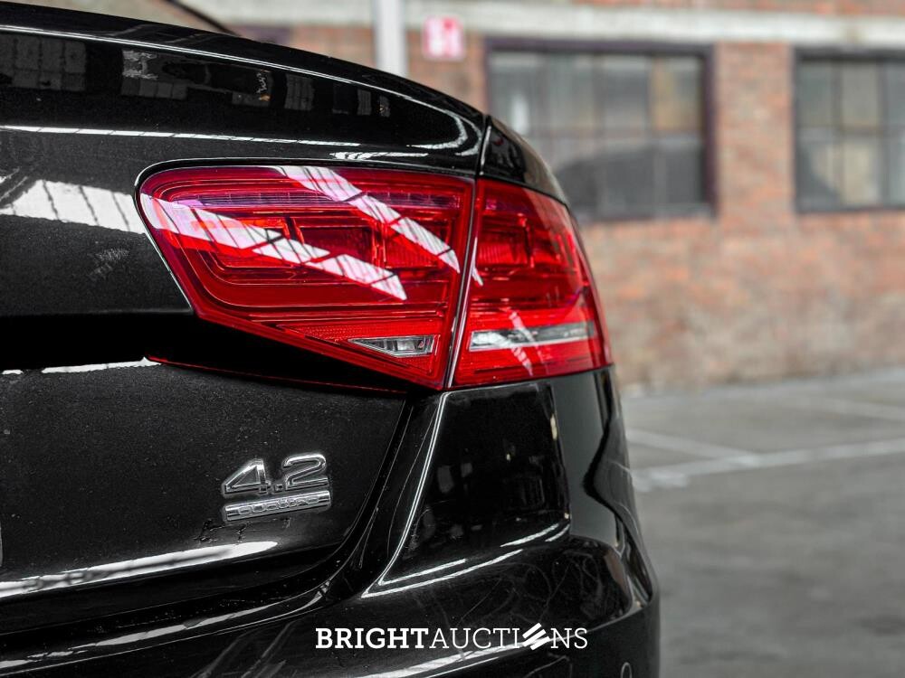 Audi A8 4.2 FSI Quattro V8 372pk 2011 (65.000 km)