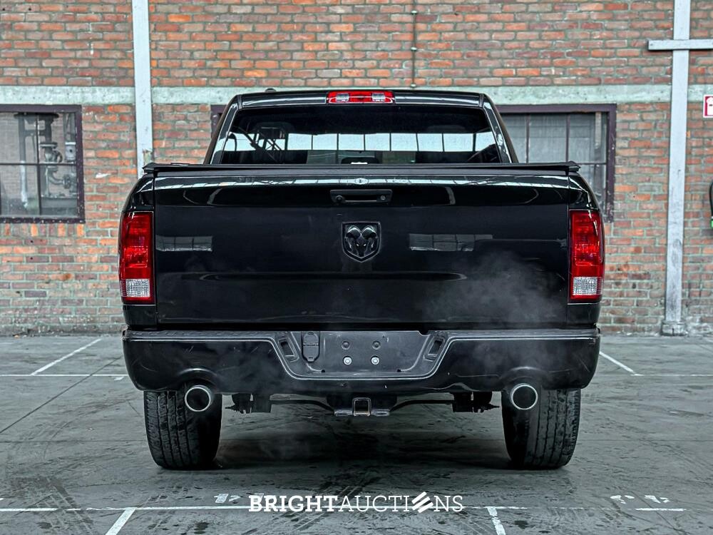 Dodge Ram 1500 5.7 Hemi V8 2018 6-Peroons