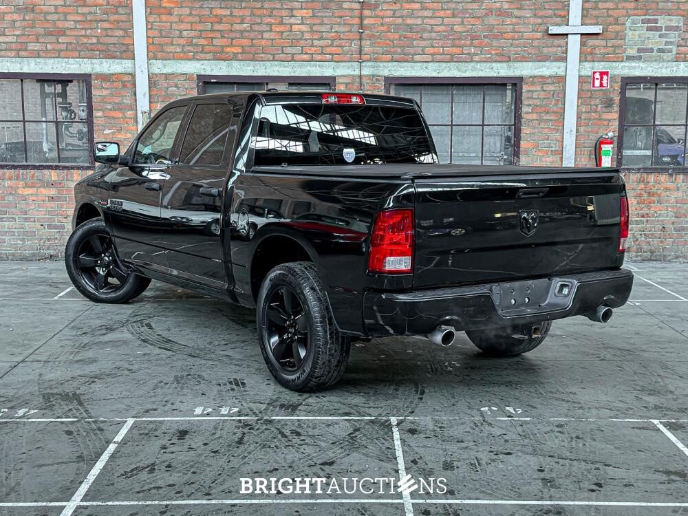 Dodge Ram 1500 5.7 Hemi V8 2018 6-Peroons