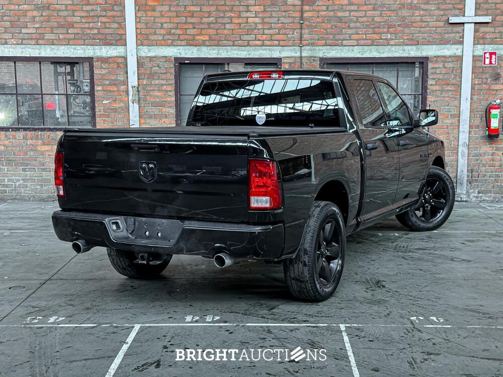 Dodge Ram 1500 5.7 Hemi V8 2018 6-Peroons