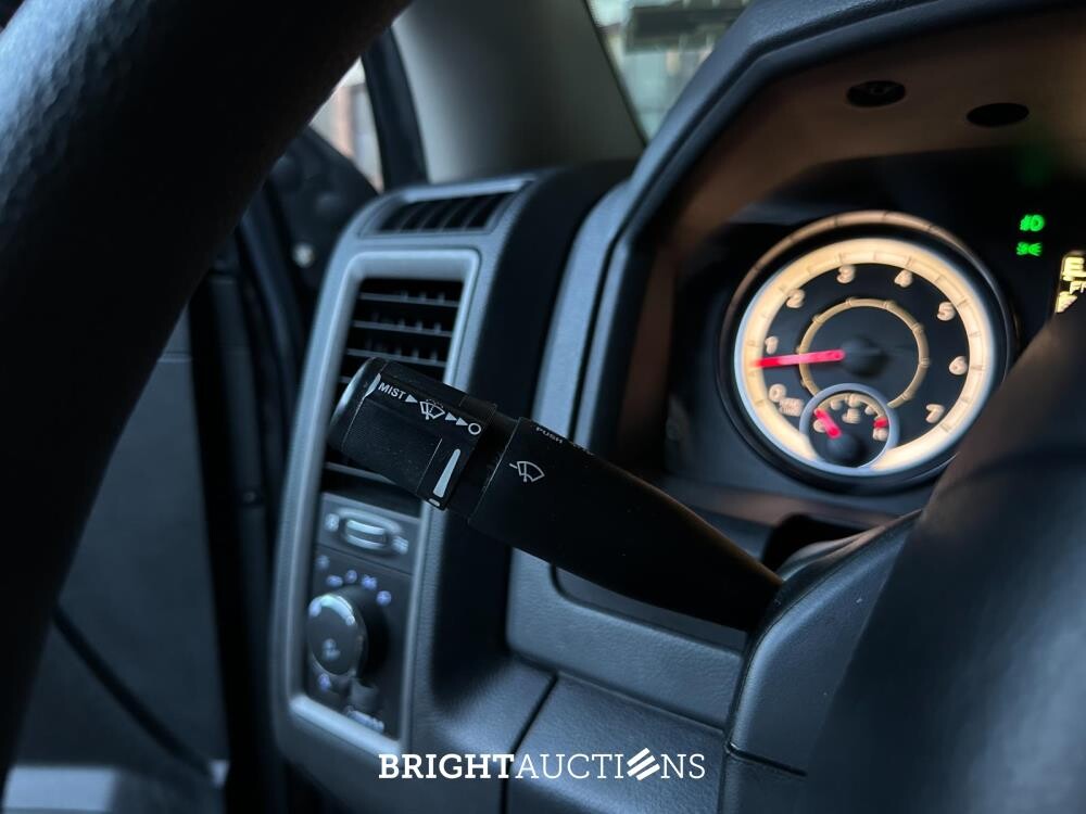 Dodge Ram 1500 5.7 Hemi V8 2018 6-Peroons