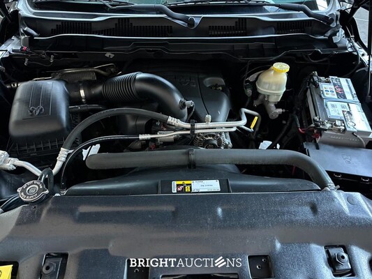 Dodge Ram 1500 5.7 Hemi V8 2018 6-Peroons