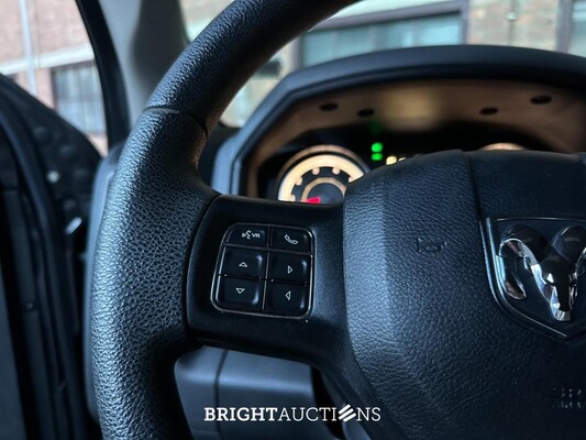 Dodge Ram 1500 5.7 Hemi V8 2018 6-Peroons