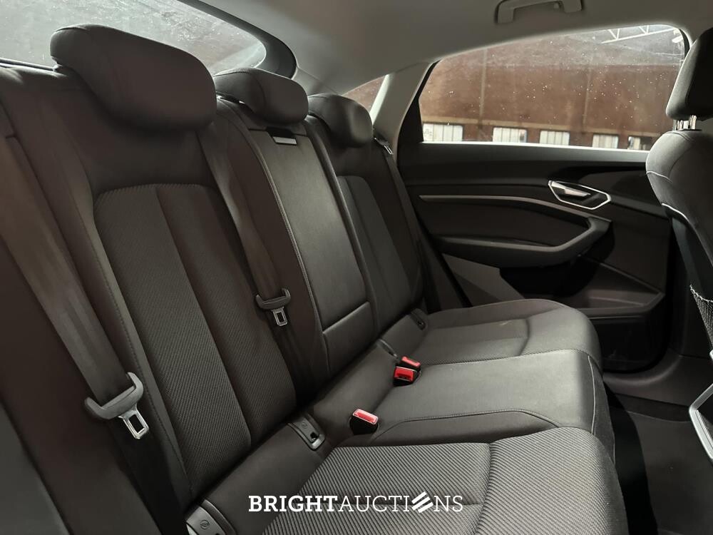 Audi E-tron Sportback 50 quattro edition 71 kWh 313pk 2020 (Origineel-NL), K-130-HS