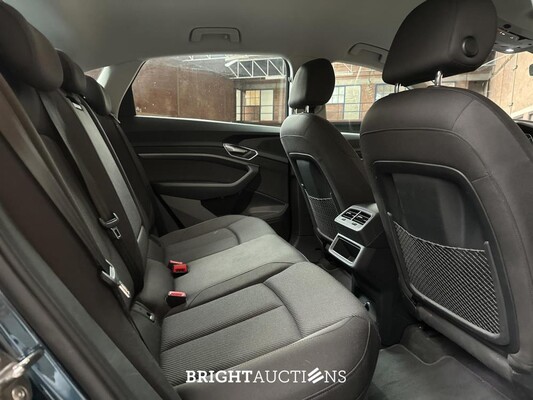 Audi E-tron Sportback 50 quattro edition 71 kWh 313pk 2020 (Origineel-NL), K-130-HS