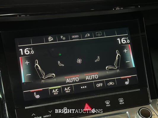 Audi E-tron 50 quattro Business edition 71 kWh 313pk 2020 (Origineel-NL+1e eigenaar), K-238-JJ