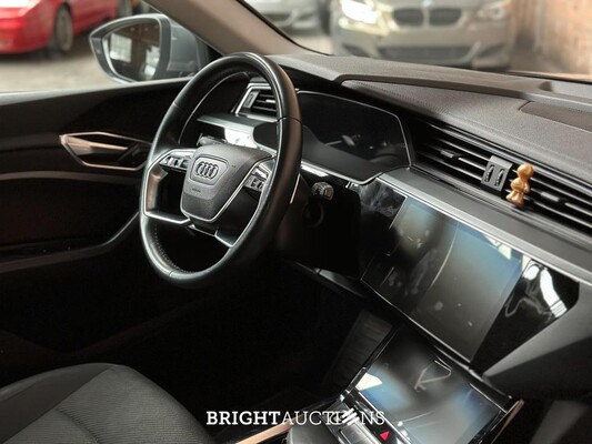 Audi E-tron 50 quattro Business edition 71 kWh 313pk 2020 (Origineel-NL+1e eigenaar), K-238-JJ