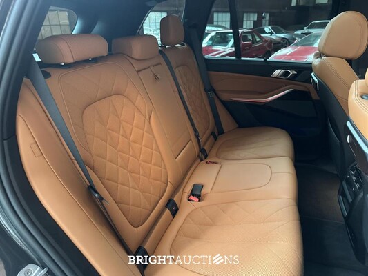 BMW X5 xDrive50e M-Sport 489pk 2025 (Fabrieksgarantie)