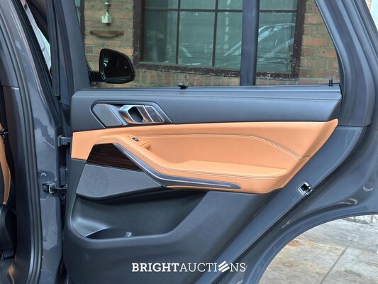 BMW X5 xDrive50e M-Sport 489pk 2025 (Fabrieksgarantie)