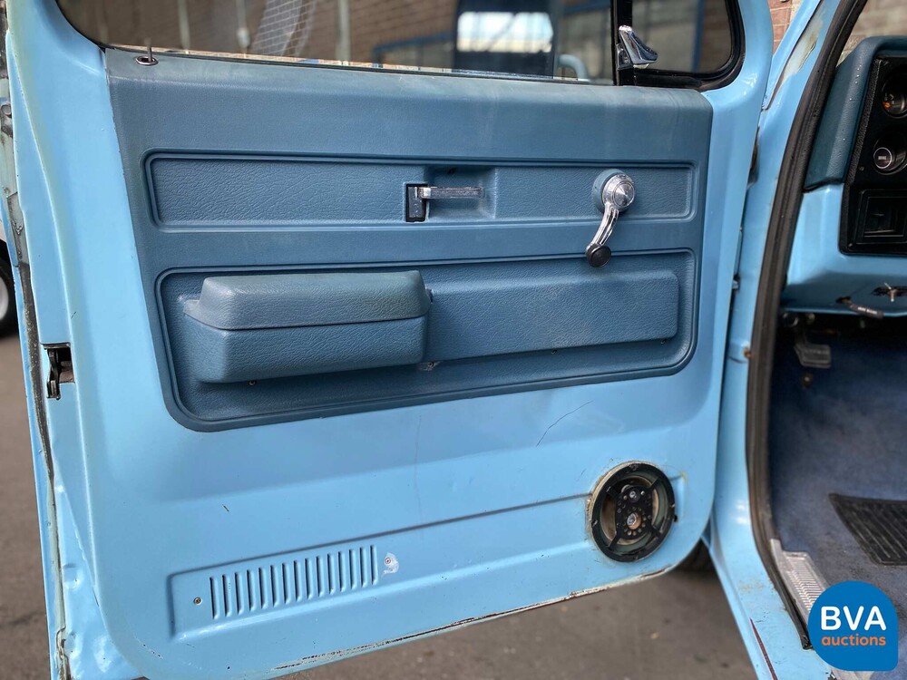 Chevrolet C20 Pick Up Deluxe 176 PS 1976.