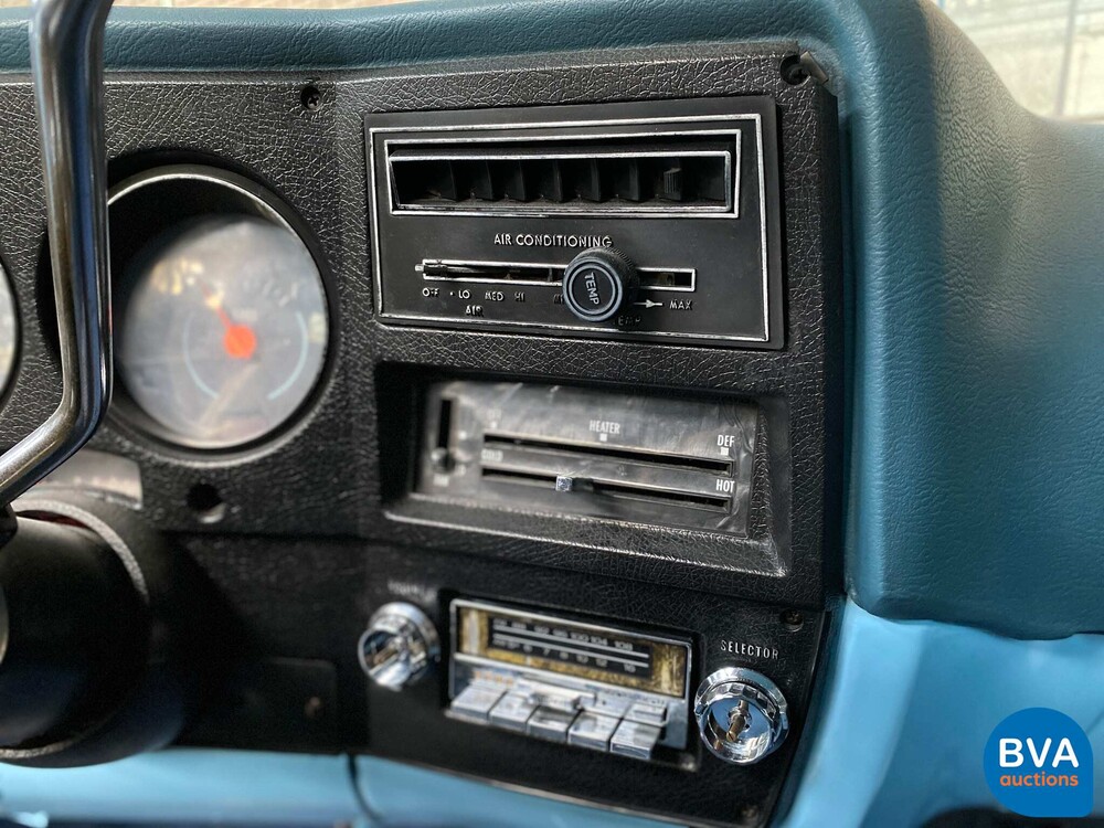 Chevrolet C20 Pick Up Deluxe 176 PS 1976.