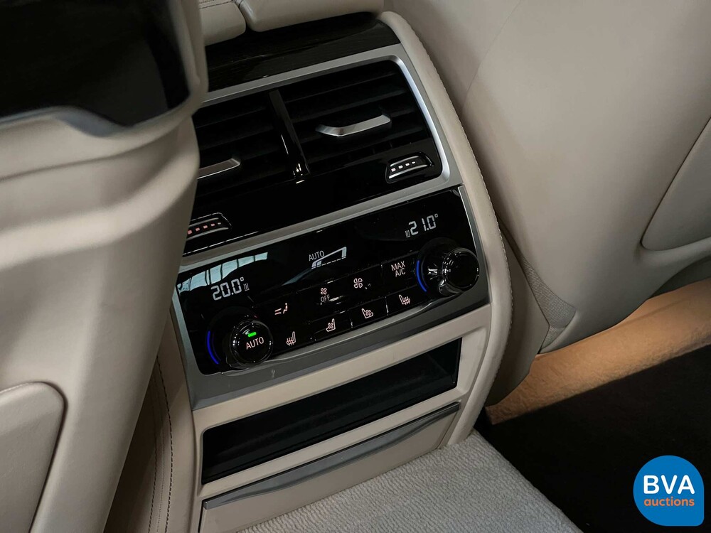 BMW M760Li xDrive M-Sport V12 7er LANG 609pk 2016 G12, L-128-BS.