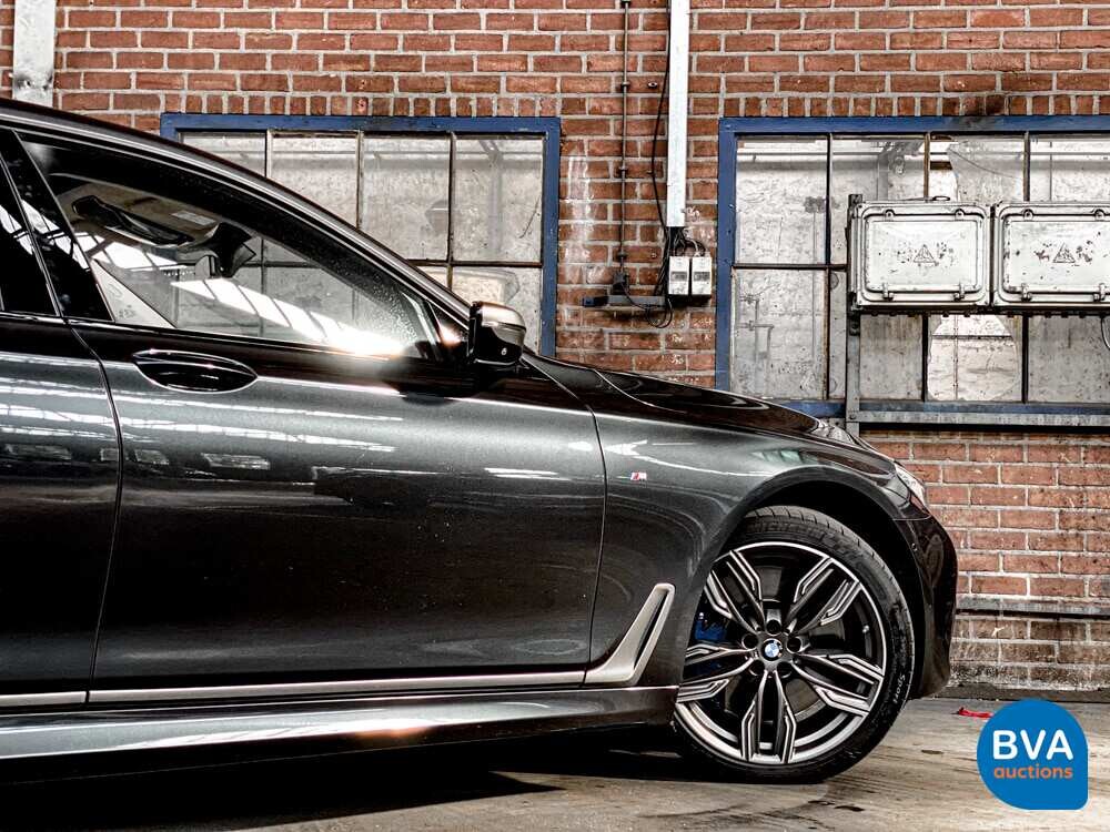 BMW M760Li xDrive M-Sport V12 7er LANG 609pk 2016 G12, L-128-BS.