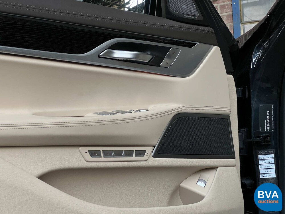 BMW M760Li xDrive M-Sport V12 7er LANG 609pk 2016 G12, L-128-BS.