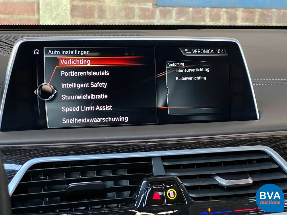 BMW M760Li xDrive M-Sport V12 7er LANG 609pk 2016 G12, L-128-BS.