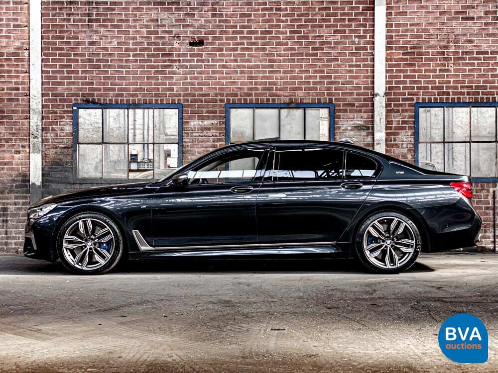 BMW M760Li xDrive M-Sport V12 7er LANG 609pk 2016 G12, L-128-BS.