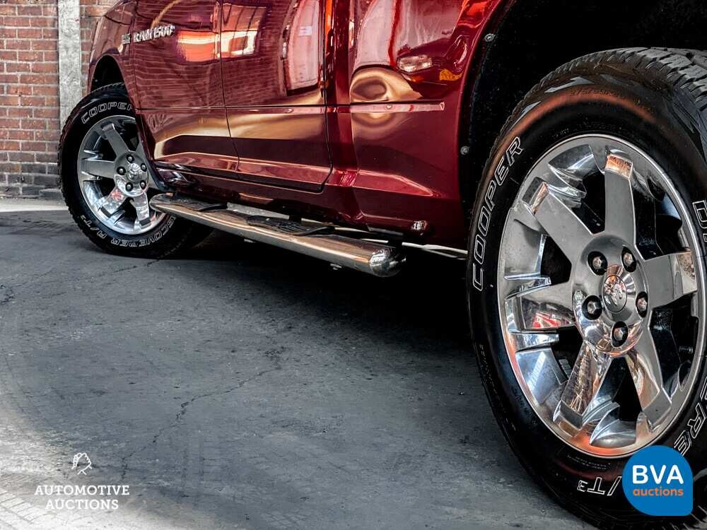 Dodge-RAM 1500 5.7 V8 4x4 Quad Cab 6'4 Pickup 2011.