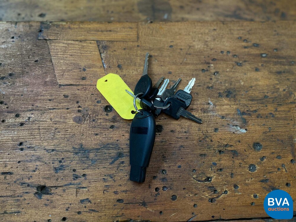 Dodge-RAM 1500 5.7 V8 4x4 Quad Cab 6'4 Pickup 2011.