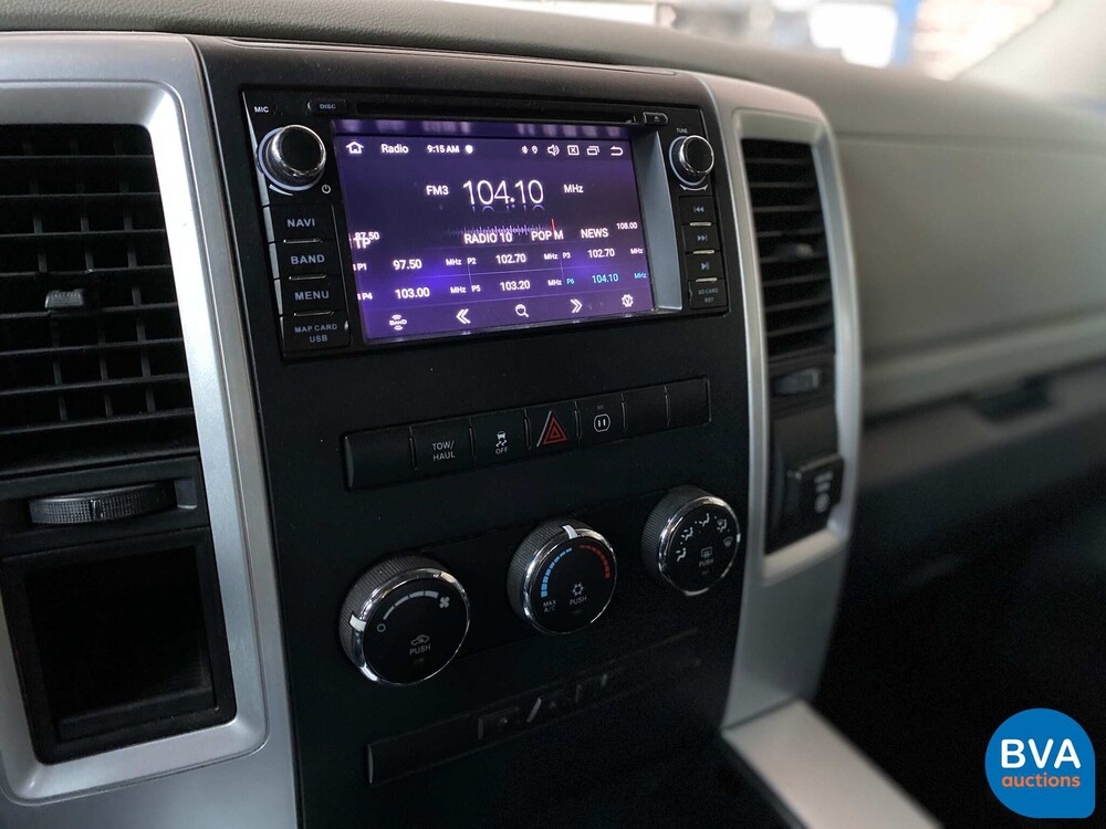 Dodge-RAM 1500 5.7 V8 4x4 Quad Cab 6'4 Pickup 2011.