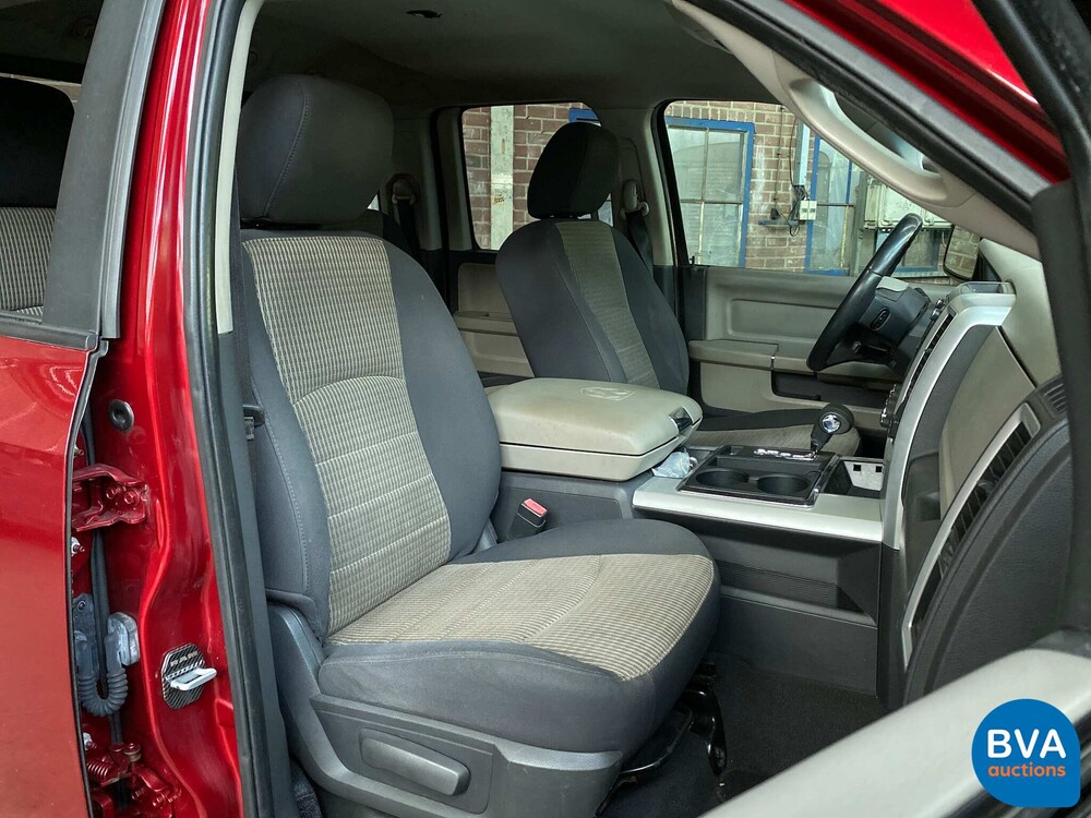 Dodge-RAM 1500 5.7 V8 4x4 Quad Cab 6'4 Pickup 2011.