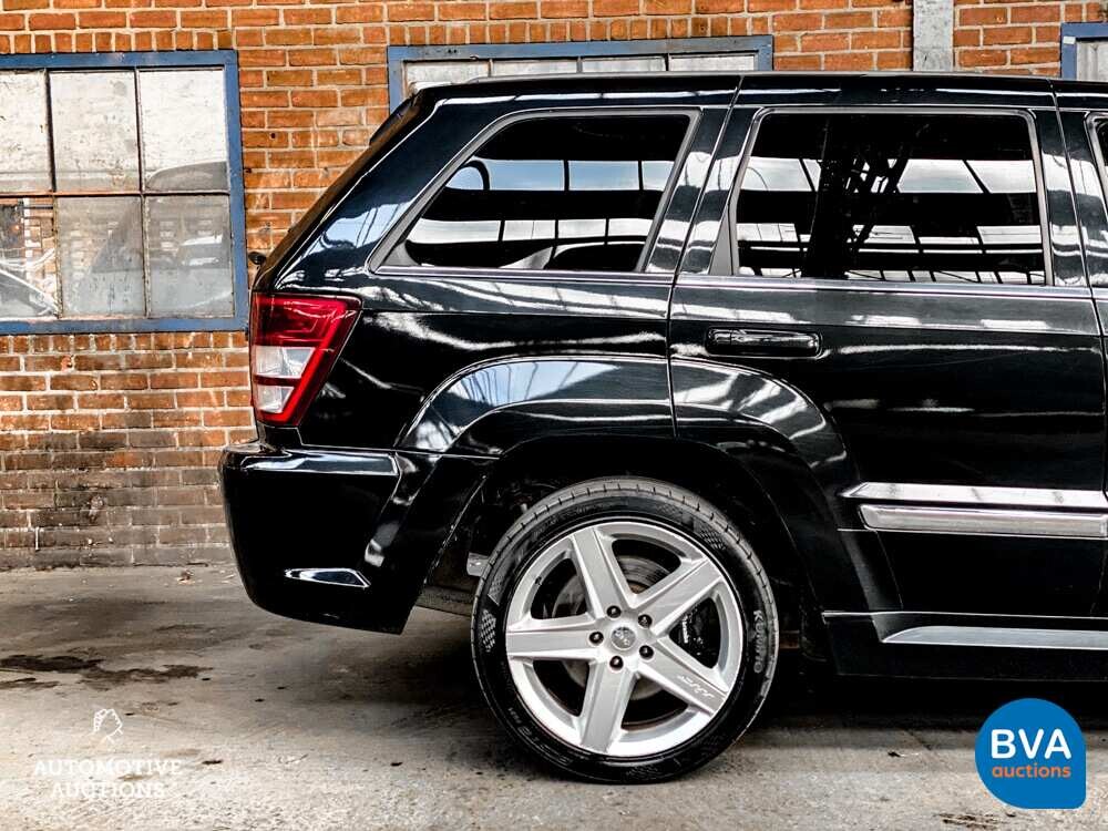Jeep Grand Cherokee SRT6.1 V8 2007, graue Zulassung.