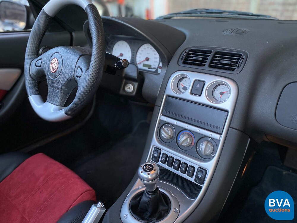 MG TF Cabriolet 80th Anniversary Edition 1/1600 136pk 2004 -Org. DE- NEU.