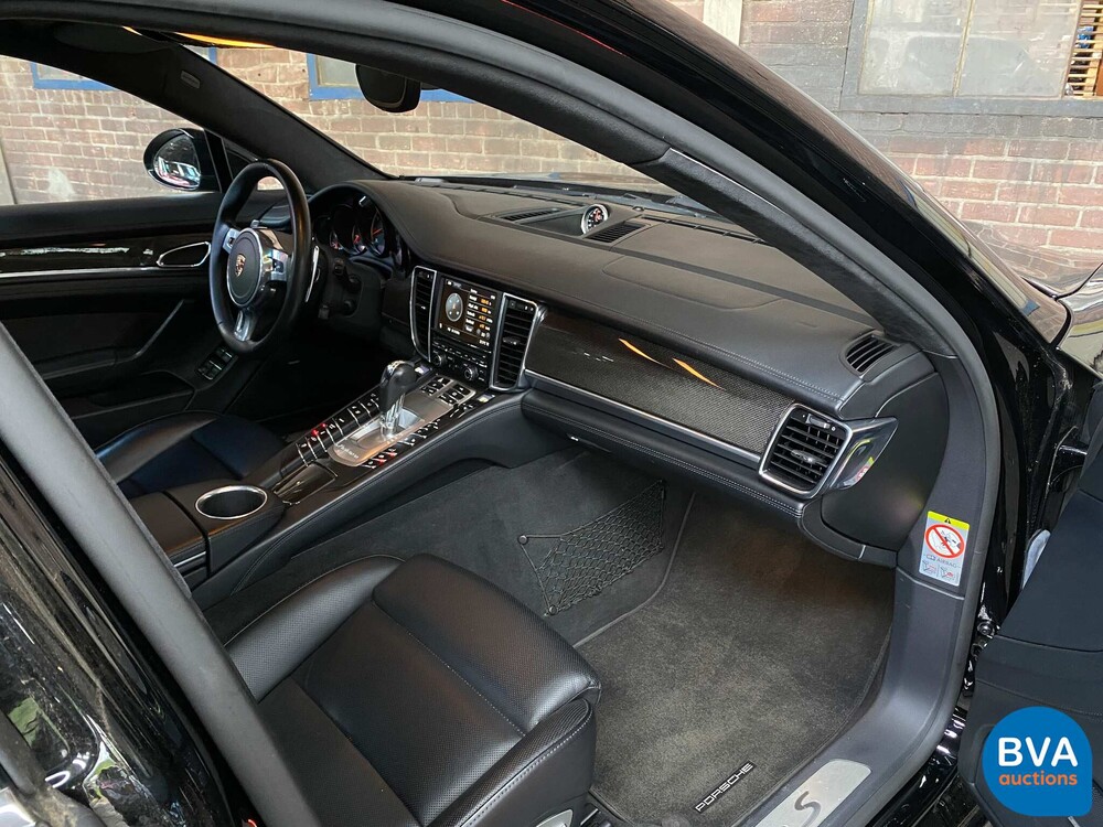 Porsche Panamera 4.8 Turbo S SportChrono 551pk 2011, XJ-976-R.