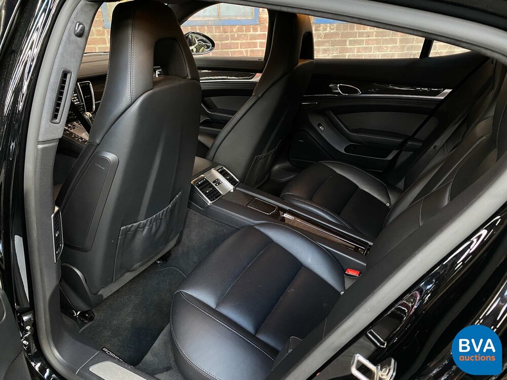 Porsche Panamera 4.8 Turbo S SportChrono 551pk 2011, XJ-976-R.