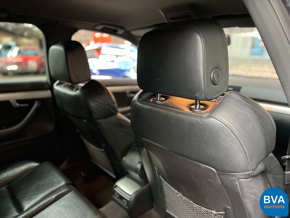 Audi S4 Avant 4.2 V8 quattro 344 PS 2003, 77-RXL-3.