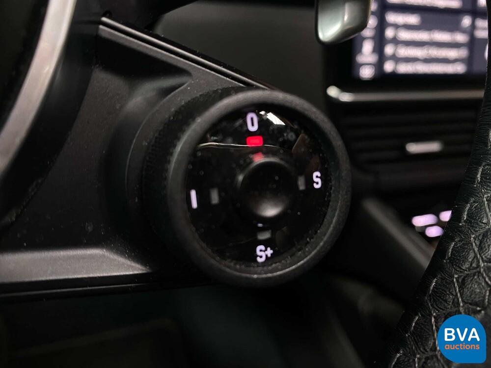 Porsche Cayenne 3.0 -NW-MODELL- SportChrono 340pk 2018, SJ-339-X.