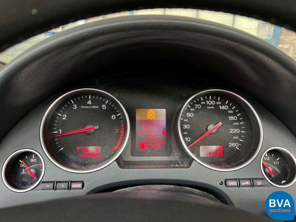 Audi A4 Cabrio 2.4 V6 Pro Line 170PS 2004 -Org. NL-, 39-PH-XR.