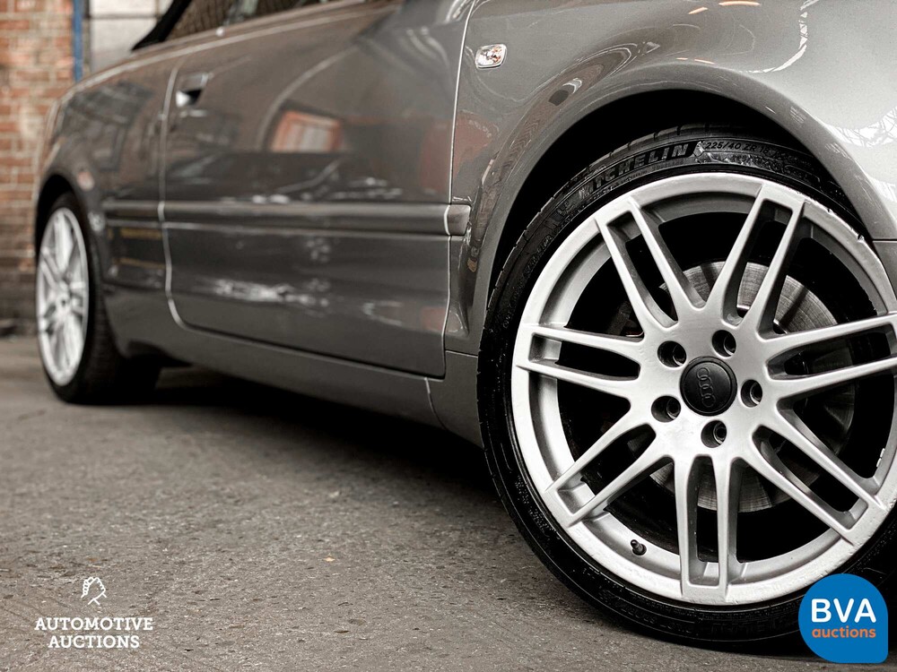 Audi A4 Cabrio 2.4 V6 Pro Line 170PS 2004 -Org. NL-, 39-PH-XR.