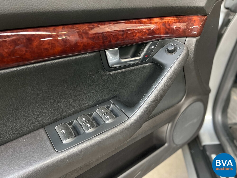 Audi A4 Cabrio 2.4 V6 Pro Line 170PS 2004 -Org. NL-, 39-PH-XR.