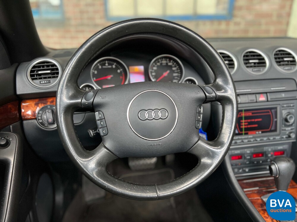 Audi A4 Cabrio 2.4 V6 Pro Line 170PS 2004 -Org. NL-, 39-PH-XR.