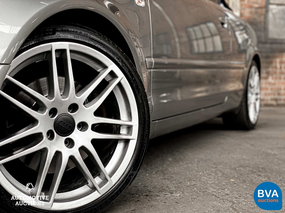 Audi A4 Cabrio 2.4 V6 Pro Line 170PS 2004 -Org. NL-, 39-PH-XR.