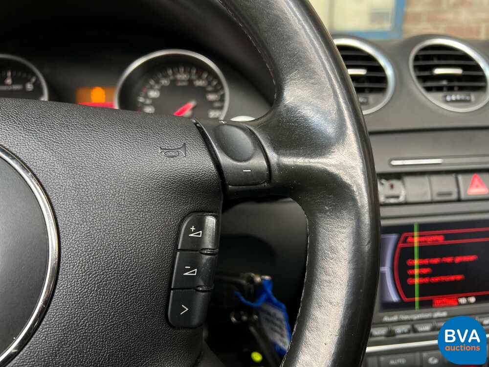 Audi A4 Cabrio 2.4 V6 Pro Line 170PS 2004 -Org. NL-, 39-PH-XR.