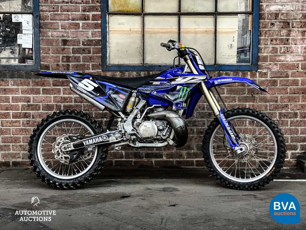 Yamaha YZ250 46 PS 2015.