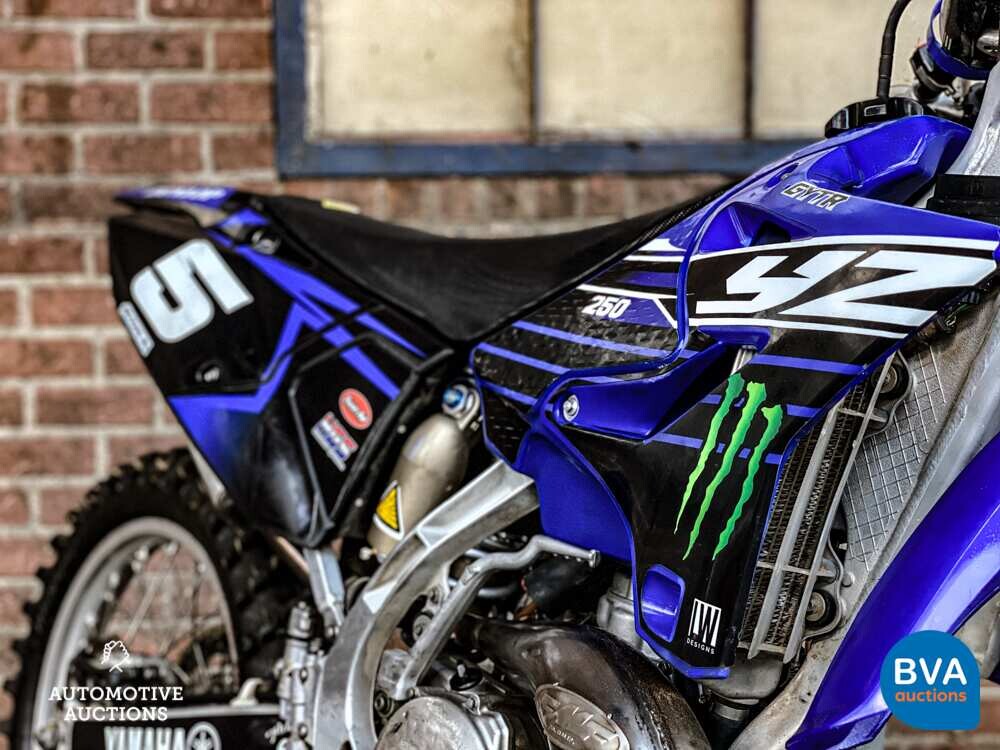 Yamaha YZ250 46 PS 2015.